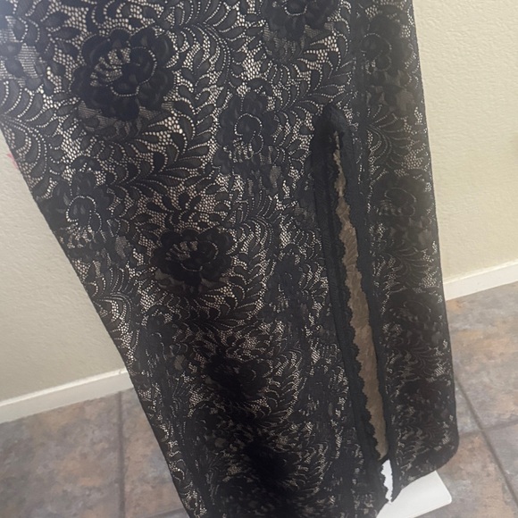 Elegant Black Lace dress - Picture 5 of 7